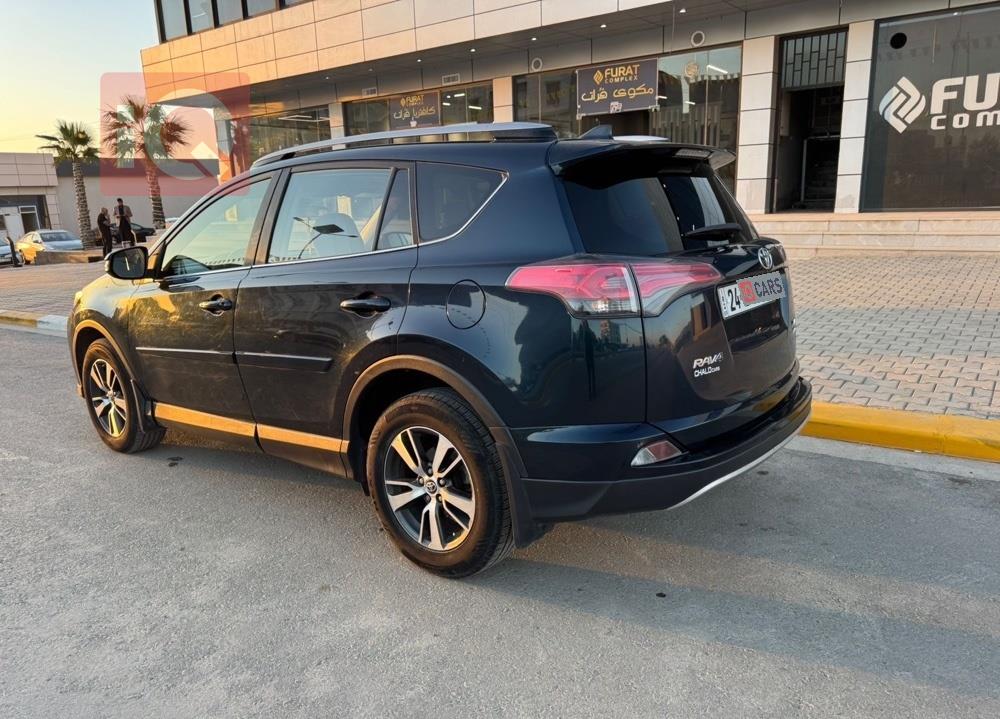 تۆیۆتا ڕاڤ 4